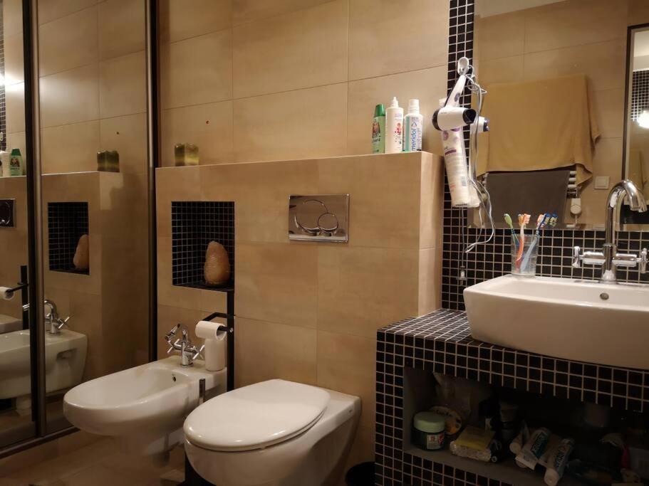Shalom Corner *Parking For Free* Apartamento Cracóvia Exterior foto
